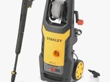 stanley electric pressure washer with hose and hose attachment