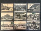 plusieurs vieilles photographies en noir et blanc représentant des personnes et des animaux dans une ville