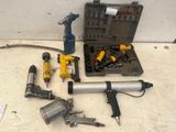 a lot of tools that are sitting on a table