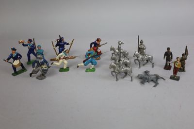 de nombreuses figurines représentant différents types de soldats