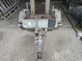 a machine that is sitting inside of a garage