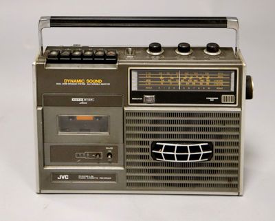 a radio that is sitting on top of a table