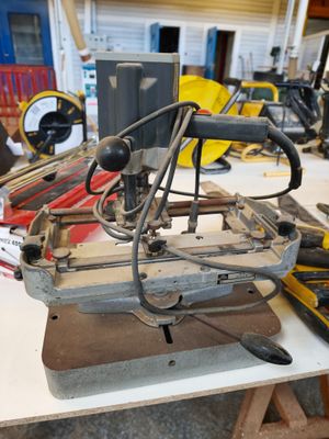 a machine that is sitting on top of a table