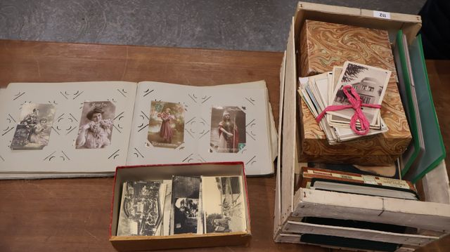 Lot de cartes postale fantaisie, modernes