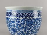chinese blue and white porcelain bowl with floral design