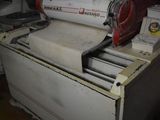 a machine that is sitting on a table in a room