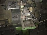 a machine that is sitting on a table in a room