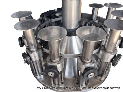an image of a machine that has a lot of metal parts on it