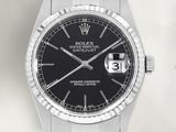 une montre Rolex avec un cadran noir et un bracelet