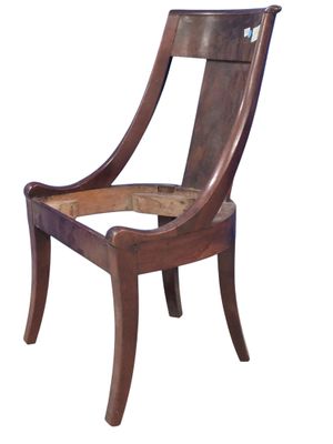 chaise en bois avec une assise en bois et une assise en bois et une assise en bois et une assise en bois et une assise en