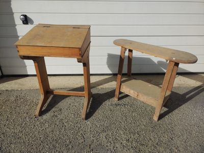 Pupitre d'enfant en bois blanc (Haut.