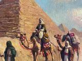 tableau représentant un groupe de personnes à dos de chameau devant une pyramide