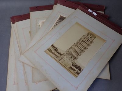 Lot de 8 tirages albuminés, Venise, Pise, Bologne et divers,…