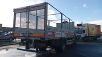CAMION PLATEAU GRUE CAGE DAF 4X2 LF 260 FA équipé GRUE HYVA … (photo 5)