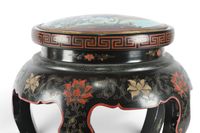 CHINE XXème. Tabouret ou sellette en bois sculpté laqué noir… (photo 5)