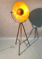 *Lampadaire en métal peint couleur bronze, sur trépied déplo… (photo 2)
