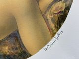 une photo d'un tableau représentant une femme en robe