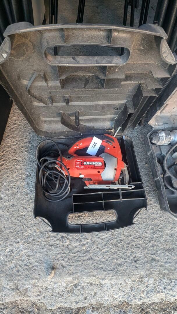 Scie-sauteuse BLACK et DECKER modèle KS999E