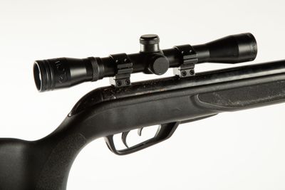 Carabine à air comprimé El Gamo calibre 4.5, version crosse … - Photo 1