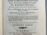 un livre ouvert avec un titre en noir et blanc