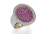 une bague en saphir rose et diamant