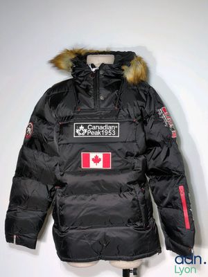 canada goose down parka with fur hood