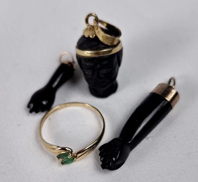 Lot en or : Corse ou Italie – Réunion de 3 pendentifs compos…