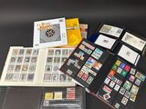 de nombreux types de timbres différents sur ce livre