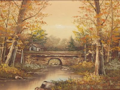 un tableau représentant un pont enjambant une rivière au milieu des bois