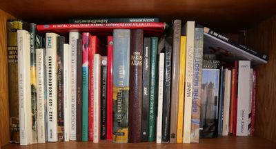 ART & SOCIETE Réunion de livres comprenant notamment : - His…