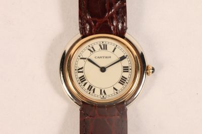 CARTIER, modèle Vendôme. Montre bracelet, boitier rond en or… - Photo 1