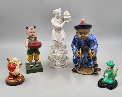 408 / caisse 2 / Chine XX ème , cinq statuettes dont u…