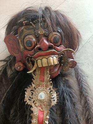 BALI, masque de théâtre de Barong (manques, accidents).