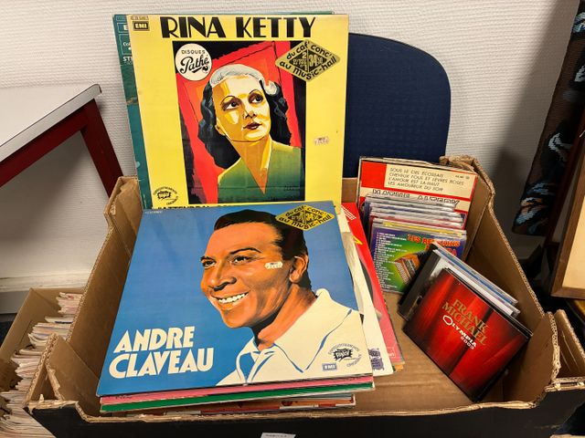 Lot de vinyles 33Tours et 45Tours variété française année 50-60 e