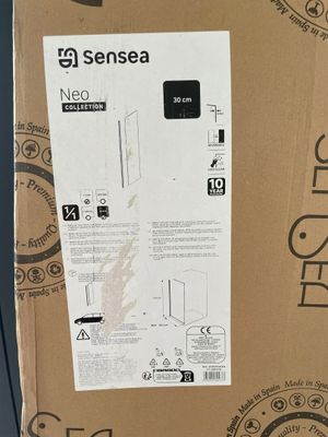 une boîte sur laquelle figure l'image d'un téléphone portable