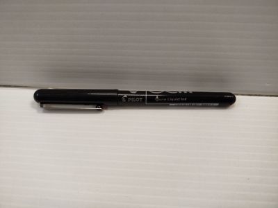 PILOT - Stylo roller V Ball - Pointe 0.5mm - Encre liquide p…