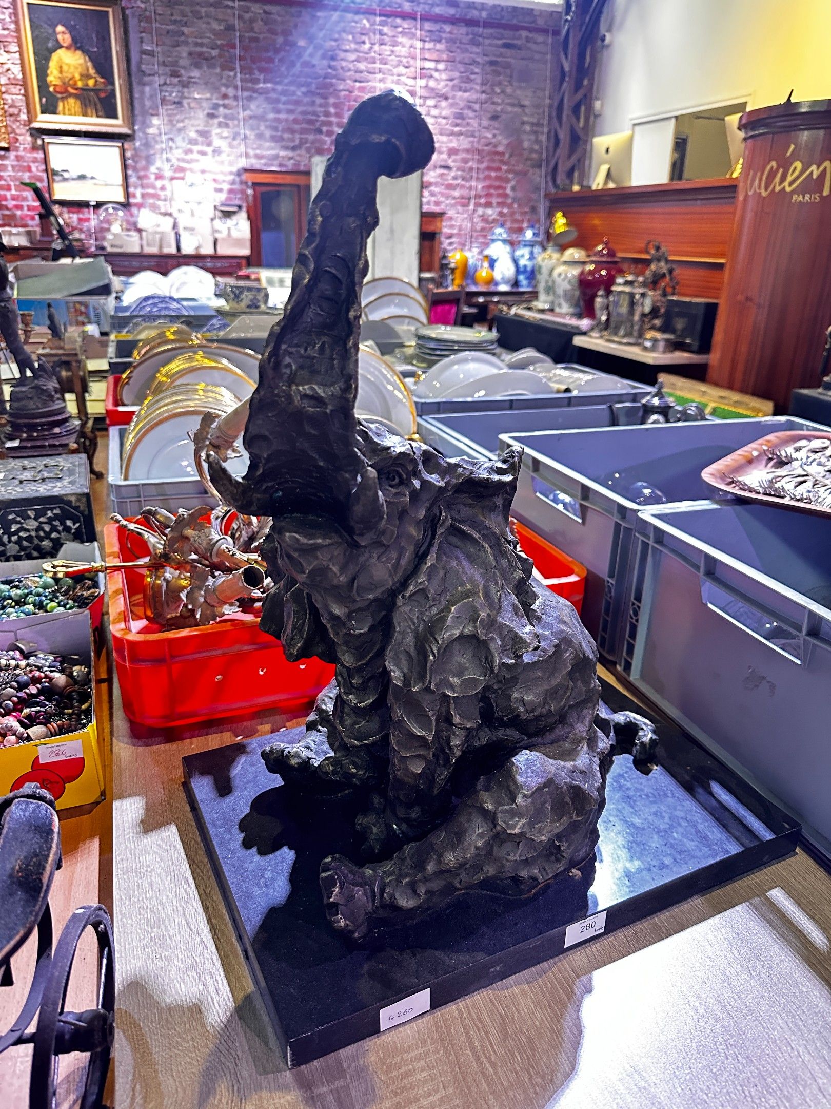 Objets d'art & Curiosités