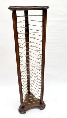 Porte-assiettes à 24 niveaux en bois et laiton (H:135cm ; D:…