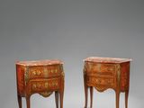paire de commodes en marqueterie de style Louis XV
