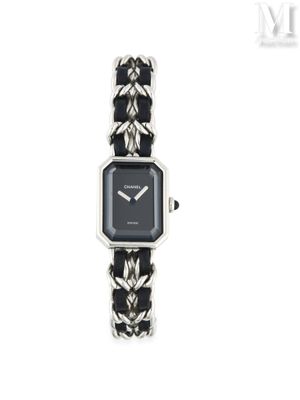 une image d'une montre-bracelet pour femme avec un cadran noir