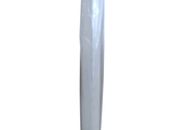une photo d'un grand vase blanc sur fond blanc