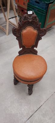 a chair that is sitting in the middle of the floor