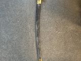 une épée très ancienne qui est exposée