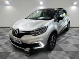 le nouveau renault c - cross suv est garé dans un showroom