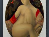 une image représentant un tableau d'une femme nue assise sur un canapé