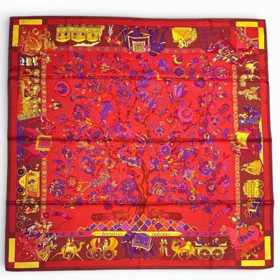 HERMES Paris Carré en twill de soie imprimée titré "Fantaisi… - Photo 1