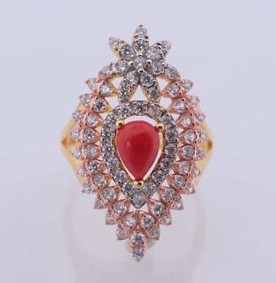 Bague marquise en argent doré, sertie d'un corail taille cab…