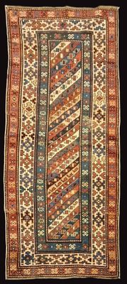 Azerbaïdjan Gendge, tapis noué, début 20ème, laine sur laine…