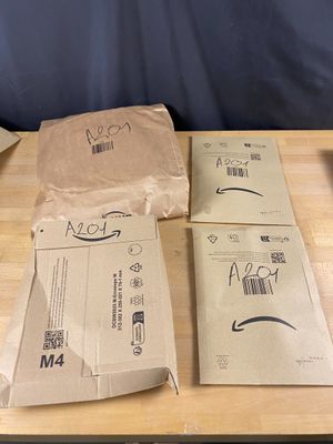 Lot de 4 colis Mystère (Retour Amazon,NPAI ,Adresse incomplè…