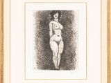 un dessin en noir et blanc représentant une femme nue, dans un cadre doré